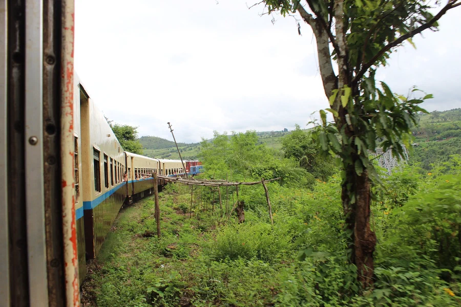 Train in highlands of Myanmar