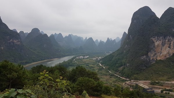 Hiking Li River (漓江)