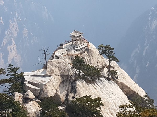 Hiking Mount Hua Shan